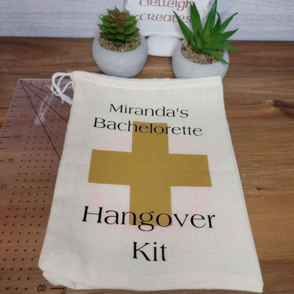 Hangover Kit bag - Picture 3 of 4